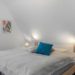 Seeblick - Mit Sauna, Kamin Und Meerblick * Pepelow